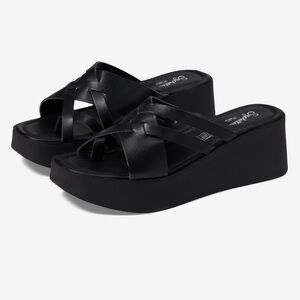 Seychelles Rock Steady Black Platform Sandals NWT | Size 7 | Criss Cross Slide